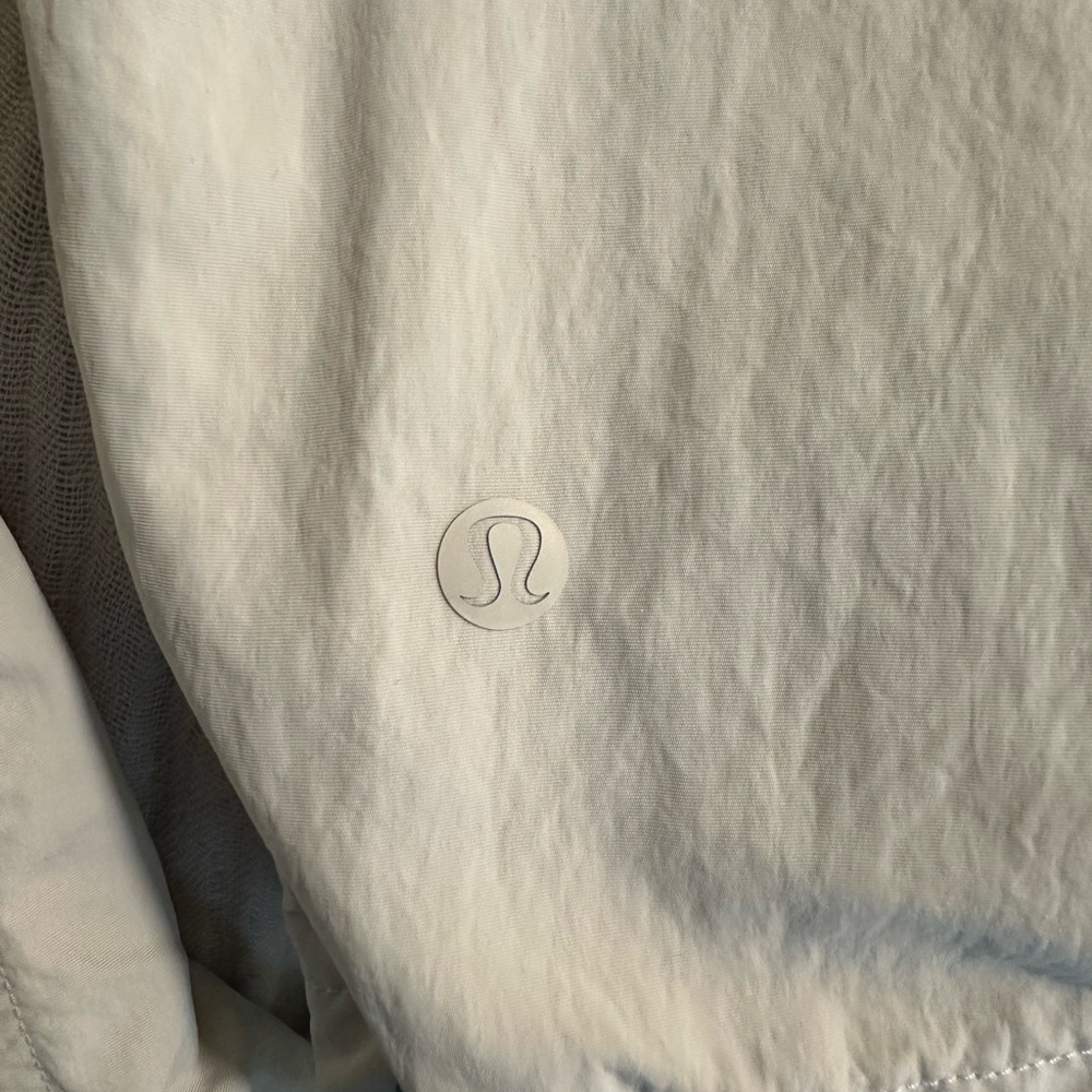 Women's Cream Lululemon Jacket - Picture 4 of 4